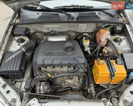 Сірий Деу Сенс, об'ємом двигуна 1.3 л та пробігом 157 тис. км за 1850 $, фото 31 на Automoto.ua