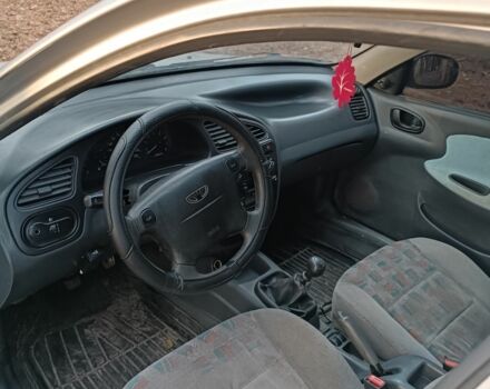 Серый Дэу Сенс, объемом двигателя 1.6 л и пробегом 350 тыс. км за 1600 $, фото 5 на Automoto.ua