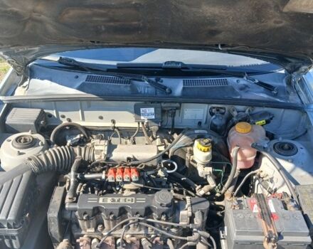 Серый Дэу Сенс, объемом двигателя 1.5 л и пробегом 440 тыс. км за 2000 $, фото 2 на Automoto.ua