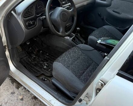 Сірий Деу Сенс, об'ємом двигуна 1.5 л та пробігом 350 тис. км за 1999 $, фото 4 на Automoto.ua