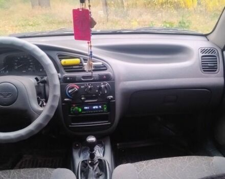Сірий Деу Сенс, об'ємом двигуна 1.5 л та пробігом 30 тис. км за 2000 $, фото 2 на Automoto.ua