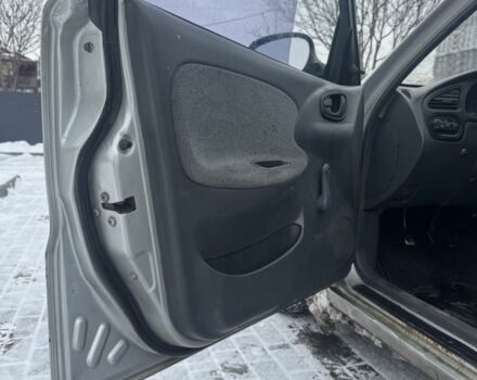 Серый Дэу Сенс, объемом двигателя 1.4 л и пробегом 320 тыс. км за 850 $, фото 5 на Automoto.ua