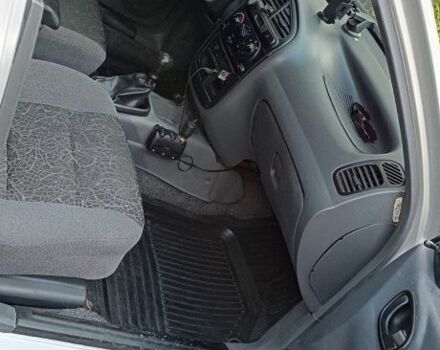 Сірий Деу Сенс, об'ємом двигуна 1.5 л та пробігом 195 тис. км за 2800 $, фото 3 на Automoto.ua