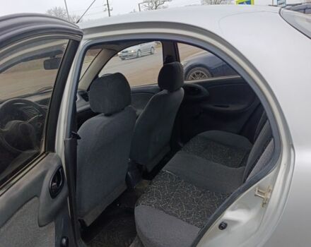 Сірий Деу Сенс, об'ємом двигуна 1.5 л та пробігом 270 тис. км за 2000 $, фото 5 на Automoto.ua