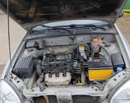 Сірий Деу Сенс, об'ємом двигуна 1.5 л та пробігом 270 тис. км за 2000 $, фото 4 на Automoto.ua