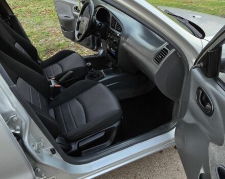 Сірий Деу Сенс, об'ємом двигуна 1.6 л та пробігом 240 тис. км за 2699 $, фото 5 на Automoto.ua