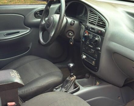 Сірий Деу Сенс, об'ємом двигуна 1.6 л та пробігом 240 тис. км за 2700 $, фото 10 на Automoto.ua