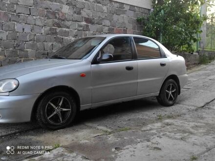 Деу Сенс 2001 у Мукачеве на Automoto.ua Сірий Деу Сенс, об'ємом двигуна 1.5 л та пробігом 200 тис. км за 1550 $, фото 1 на Automoto.ua