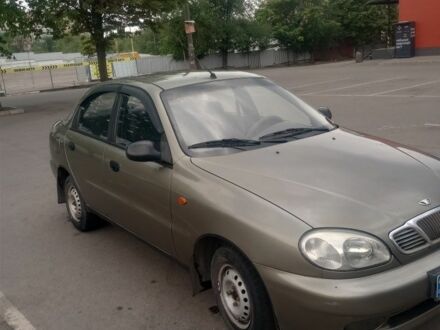 Деу Сенс 2003 у Кривому Розі на Automoto.ua Сірий Деу Сенс, об'ємом двигуна 0 л та пробігом 300 тис. км за 70000 $, фото 1 на Automoto.ua