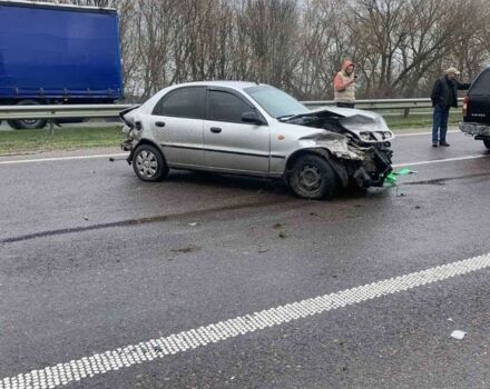 Сірий Деу Сенс, об'ємом двигуна 1.5 л та пробігом 300 тис. км за 672 $, фото 1 на Automoto.ua