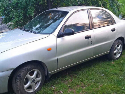 Деу Сенс 2004 у Дунаевцах на Automoto.ua Сірий Деу Сенс, об'ємом двигуна 1.3 л та пробігом 131 тис. км за 1700 $, фото 1 на Automoto.ua