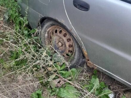 Деу Сенс 2005 у Чернівцях на Automoto.ua Сірий Деу Сенс, об'ємом двигуна 1.3 л та пробігом 300 тис. км за 600 $, фото 1 на Automoto.ua