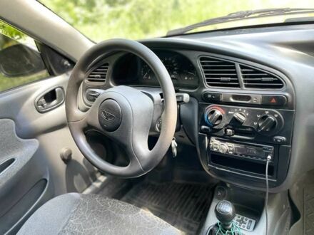 Сірий Деу Сенс, об'ємом двигуна 1.5 л та пробігом 160 тис. км за 2300 $, фото 1 на Automoto.ua