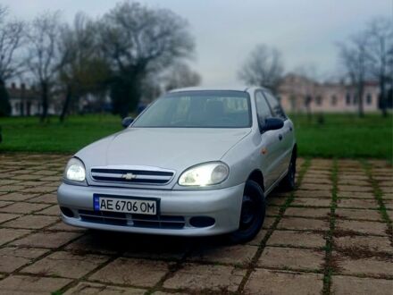 Серый Дэу Сенс, объемом двигателя 1.5 л и пробегом 200 тыс. км за 2000 $, фото 1 на Automoto.ua