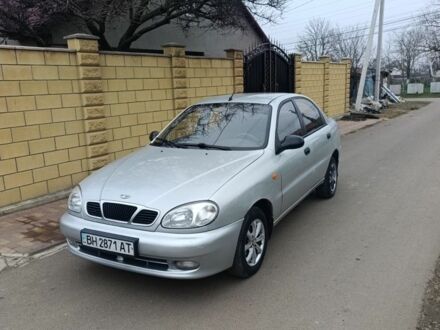 Сірий Деу Сенс, об'ємом двигуна 1.5 л та пробігом 270 тис. км за 2000 $, фото 1 на Automoto.ua