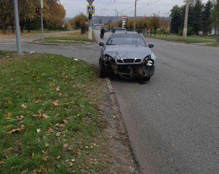 Сірий Деу Сенс, об'ємом двигуна 0 л та пробігом 300 тис. км за 600 $, фото 1 на Automoto.ua