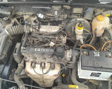 Синій Деу Сенс, об'ємом двигуна 1.5 л та пробігом 300 тис. км за 1100 $, фото 5 на Automoto.ua