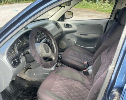 Деу Сенс 2005 у Вінниці на Automoto.ua Синій Деу Сенс, об'ємом двигуна 1.5 л та пробігом 250 тис. км за 1300 $, фото 3 на Automoto.ua