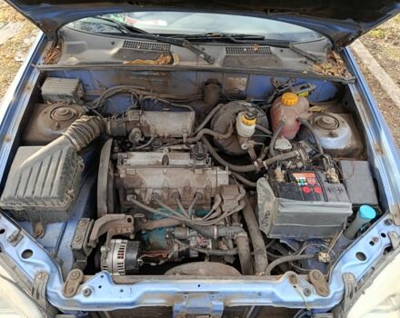 Синий Дэу Сенс, объемом двигателя 1.4 л и пробегом 198 тыс. км за 2000 $, фото 1 на Automoto.ua