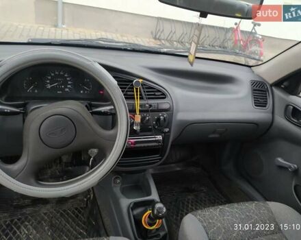 Синий Дэу Сенс, объемом двигателя 1.4 л и пробегом 149 тыс. км за 2000 $, фото 4 на Automoto.ua