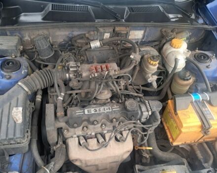 Синий Дэу Сенс, объемом двигателя 1.5 л и пробегом 245 тыс. км за 2100 $, фото 1 на Automoto.ua