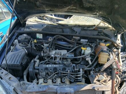 Синий Дэу Сенс, объемом двигателя 0 л и пробегом 198 тыс. км за 450 $, фото 1 на Automoto.ua