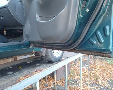 Зеленый Дэу Сенс, объемом двигателя 1.5 л и пробегом 275 тыс. км за 2385 $, фото 5 на Automoto.ua