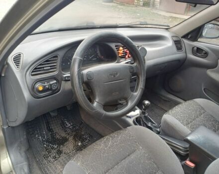 Зеленый Дэу Сенс, объемом двигателя 1.6 л и пробегом 132 тыс. км за 3200 $, фото 1 на Automoto.ua