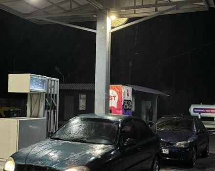 Зелений Деу Сенс, об'ємом двигуна 1.6 л та пробігом 200 тис. км за 2500 $, фото 3 на Automoto.ua