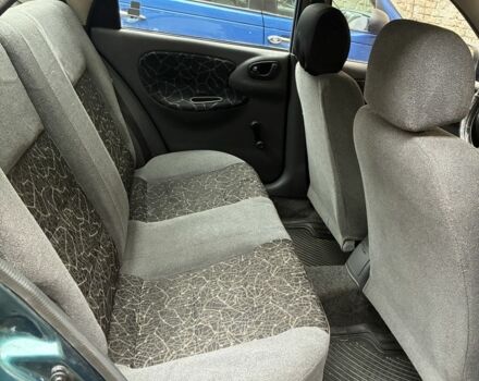 Зелений Деу Сенс, об'ємом двигуна 1.3 л та пробігом 151 тис. км за 2000 $, фото 5 на Automoto.ua