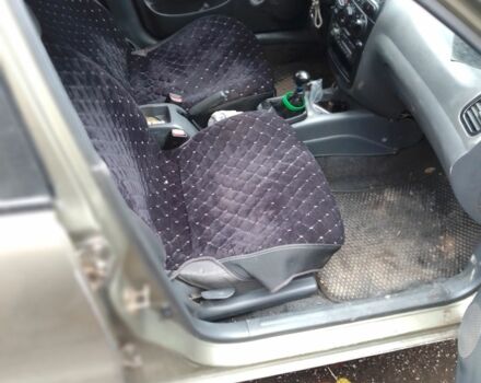 Зелений Деу Сенс, об'ємом двигуна 1.3 л та пробігом 196 тис. км за 2000 $, фото 4 на Automoto.ua