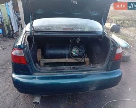 Зеленый Дэу Сенс, объемом двигателя 1.3 л и пробегом 312 тыс. км за 1583 $, фото 3 на Automoto.ua