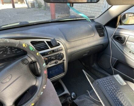 Зелений Деу Сенс, об'ємом двигуна 1.6 л та пробігом 160 тис. км за 3200 $, фото 2 на Automoto.ua