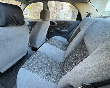 Зелений Деу Сенс, об'ємом двигуна 1.3 л та пробігом 151 тис. км за 2000 $, фото 1 на Automoto.ua