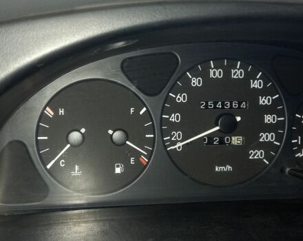 Зелений Деу Сенс, об'ємом двигуна 1 л та пробігом 250 тис. км за 1950 $, фото 1 на Automoto.ua