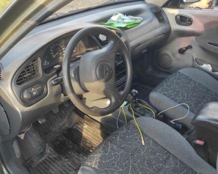 Зеленый Дэу Сенс, объемом двигателя 1.3 л и пробегом 1000 тыс. км за 1650 $, фото 4 на Automoto.ua