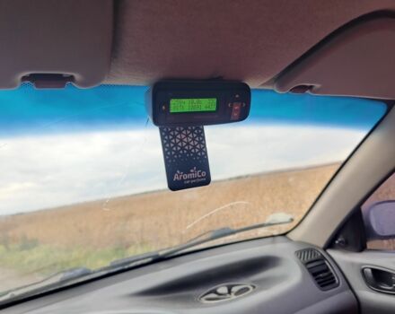 Зелений Деу Сенс, об'ємом двигуна 1 л та пробігом 142 тис. км за 1100 $, фото 5 на Automoto.ua