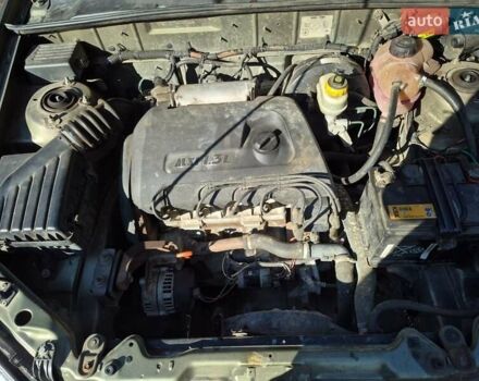 Деу Сенс 2004 у Запоріжжя на Automoto.ua Зелений Деу Сенс, об'ємом двигуна 1.3 л та пробігом 340 тис. км за 1400 $, фото 4 на Automoto.ua