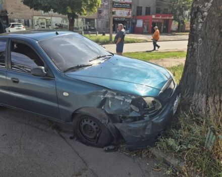 Дэу Сенс 2004 в Кривом Роге на Automoto.ua Зеленый Дэу Сенс, объемом двигателя 0 л и пробегом 360 тыс. км за 1400 $, фото 2 на Automoto.ua