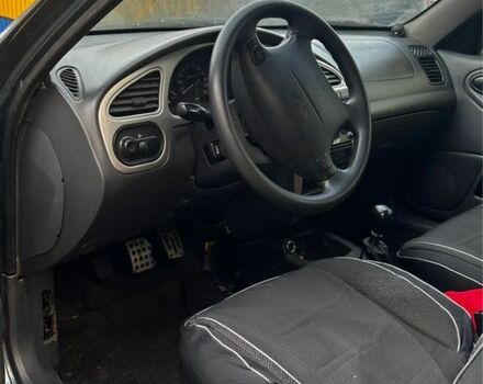 Зеленый Дэу Сенс, объемом двигателя 1.6 л и пробегом 2 тыс. км за 2450 $, фото 5 на Automoto.ua