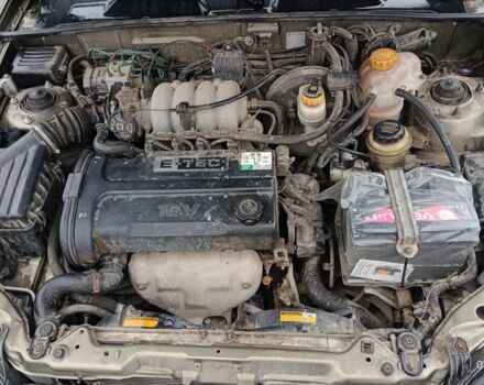 Зелений Деу Сенс, об'ємом двигуна 1.6 л та пробігом 212 тис. км за 2300 $, фото 9 на Automoto.ua