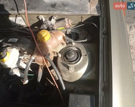 Деу Сенс 2005 у Дніпро (Дніпропетровську) на Automoto.ua Зелений Деу Сенс, об'ємом двигуна 1.3 л та пробігом 226 тис. км за 1936 $, фото 28 на Automoto.ua