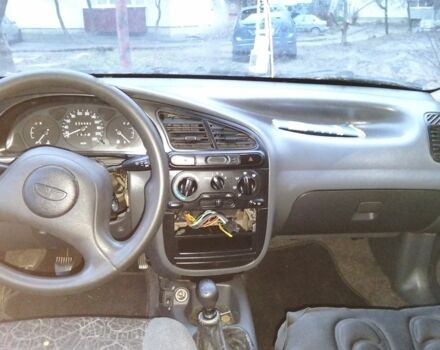 Зеленый Дэу Сенс, объемом двигателя 1.3 л и пробегом 240 тыс. км за 700 $, фото 2 на Automoto.ua