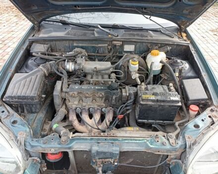 Зеленый Дэу Сенс, объемом двигателя 1.5 л и пробегом 250 тыс. км за 1350 $, фото 1 на Automoto.ua