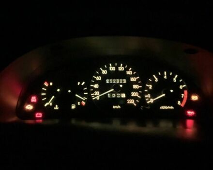 Зеленый Дэу Сенс, объемом двигателя 1.6 л и пробегом 251 тыс. км за 2000 $, фото 3 на Automoto.ua