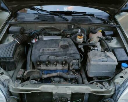 Зеленый Дэу Сенс, объемом двигателя 1.4 л и пробегом 180 тыс. км за 2200 $, фото 9 на Automoto.ua