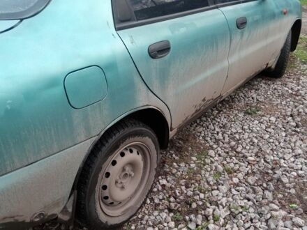 Зеленый Дэу Сенс, объемом двигателя 1.5 л и пробегом 210 тыс. км за 1500 $, фото 1 на Automoto.ua