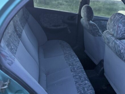 Деу Сенс 1998 у Новомосковске на Automoto.ua Зелений Деу Сенс, об'ємом двигуна 1.5 л та пробігом 200 тис. км за 2400 $, фото 1 на Automoto.ua