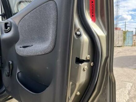 Деу Сенс 2004 у Одесі на Automoto.ua Зелений Деу Сенс, об'ємом двигуна 0 л та пробігом 142 тис. км за 1700 $, фото 1 на Automoto.ua