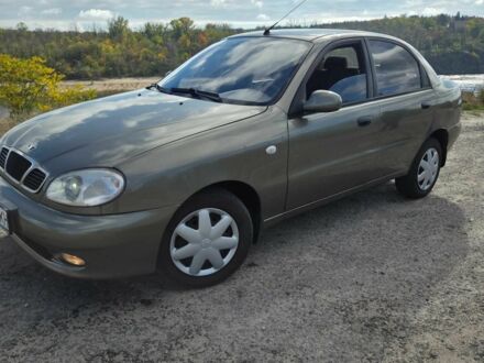 Зеленый Дэу Сенс, объемом двигателя 1.6 л и пробегом 225 тыс. км за 2400 $, фото 1 на Automoto.ua